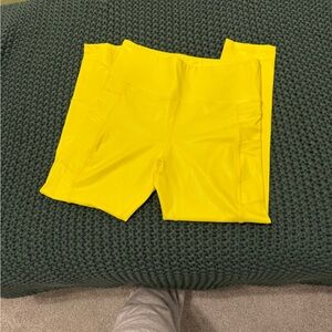 ZYIA Textured Crop Leggings